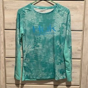 Women’s Huk Performance Fishing shirt